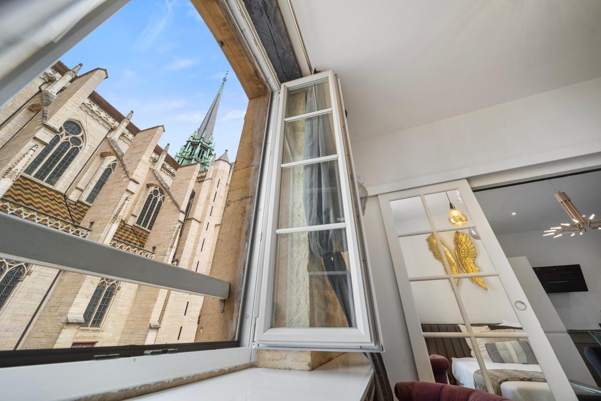 La Suite Indivio - Appartement Standing Vue Cathedrale ดีจอง ภายนอก รูปภาพ